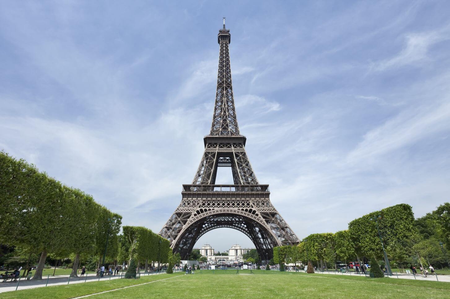 A Brief History Of The Eiffel Tower Planet Rail A Brief History Of The Eiffel Tower Planet Rail
