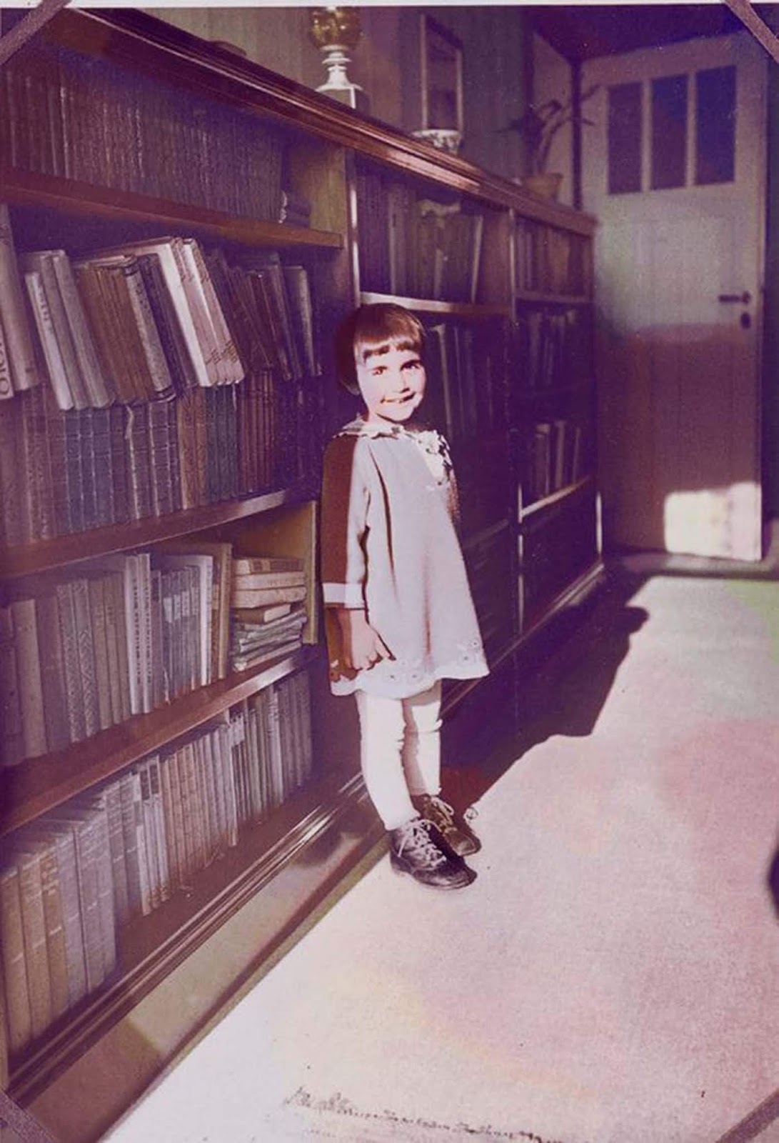 Anne Frank The Face Of An Icon Through Old Photographs 1929 1945 Rare Historical Photos