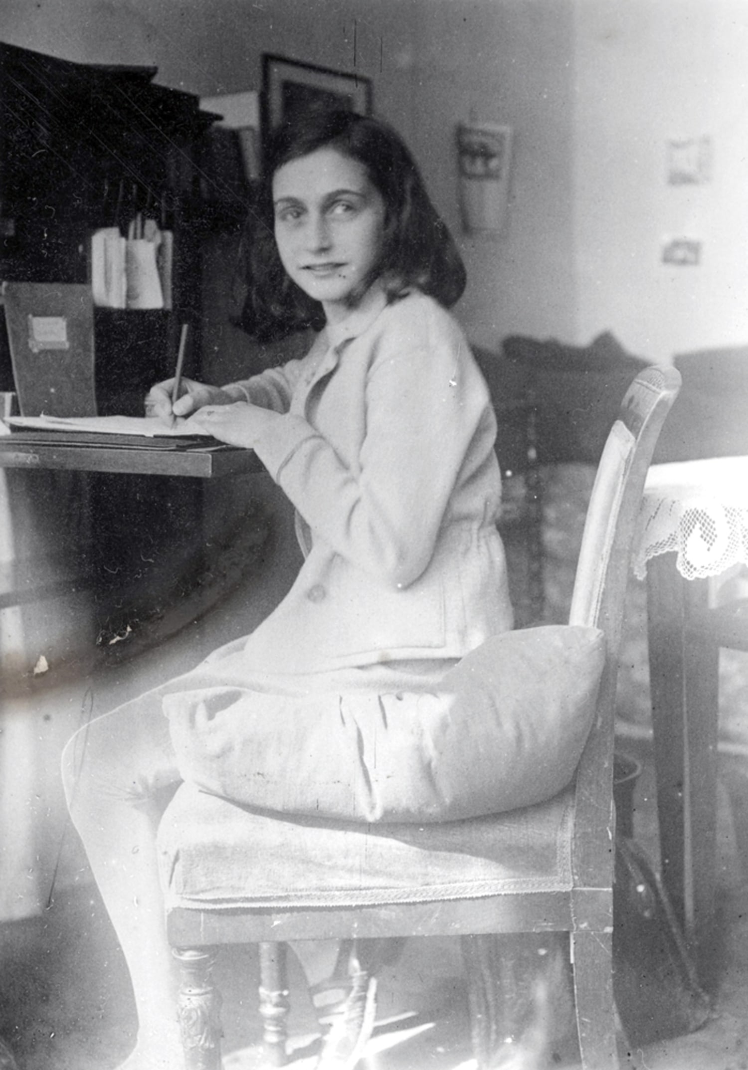 Last Of Anne Frank s helpers Set To Turn 100