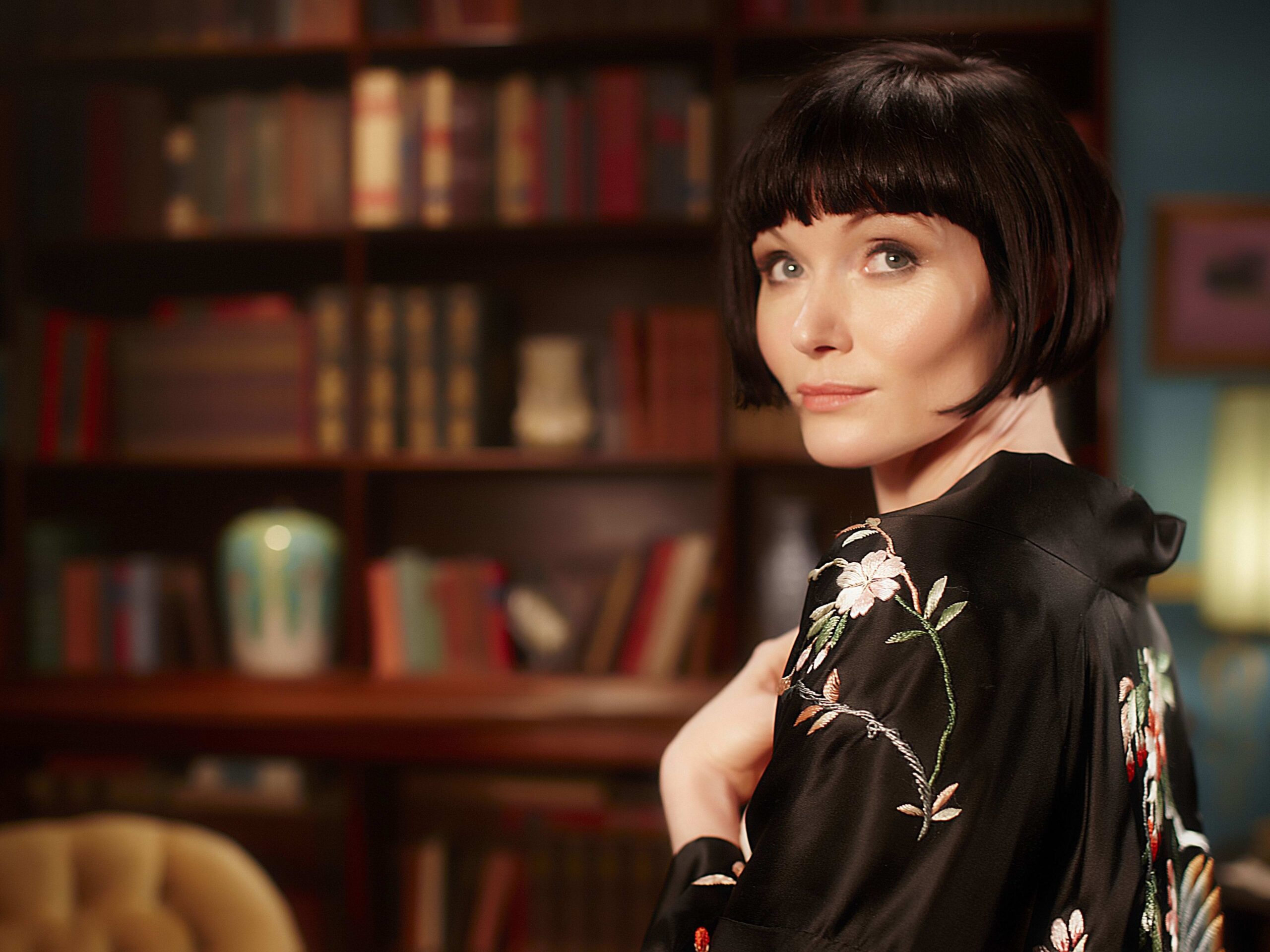 Showbiz Analysis Essie Davis On Miss Fisher s Murder Mysteries The Power Of Playing Phryne And Loving Life Parade